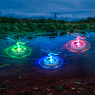 schwimmende LED Libelle solarbetrieben