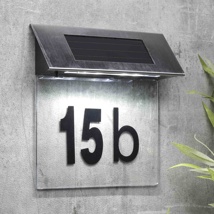 Solar Hausnummer mit LED-Beleuchtung mit transparenter Trägerplatte